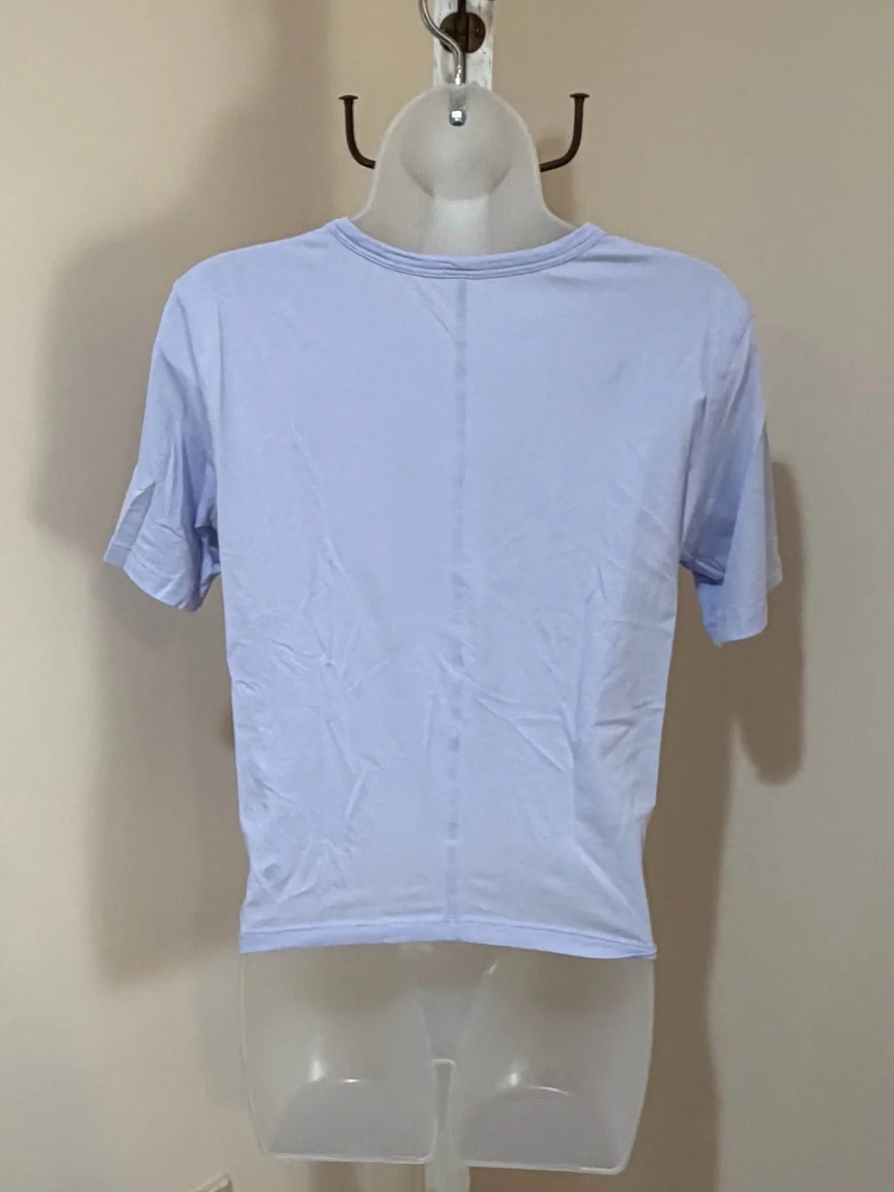 NWOT LULULEMON CRESCENT TEE TWIST FRONT WAIST LENGTH TOP PASTEL BLUE  SIZE 4